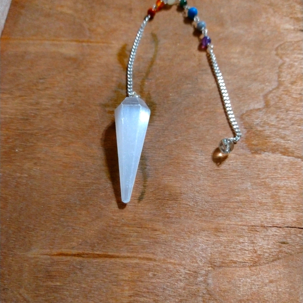 Crystal Pendulum with Silver Chain - Picture 6 of 7